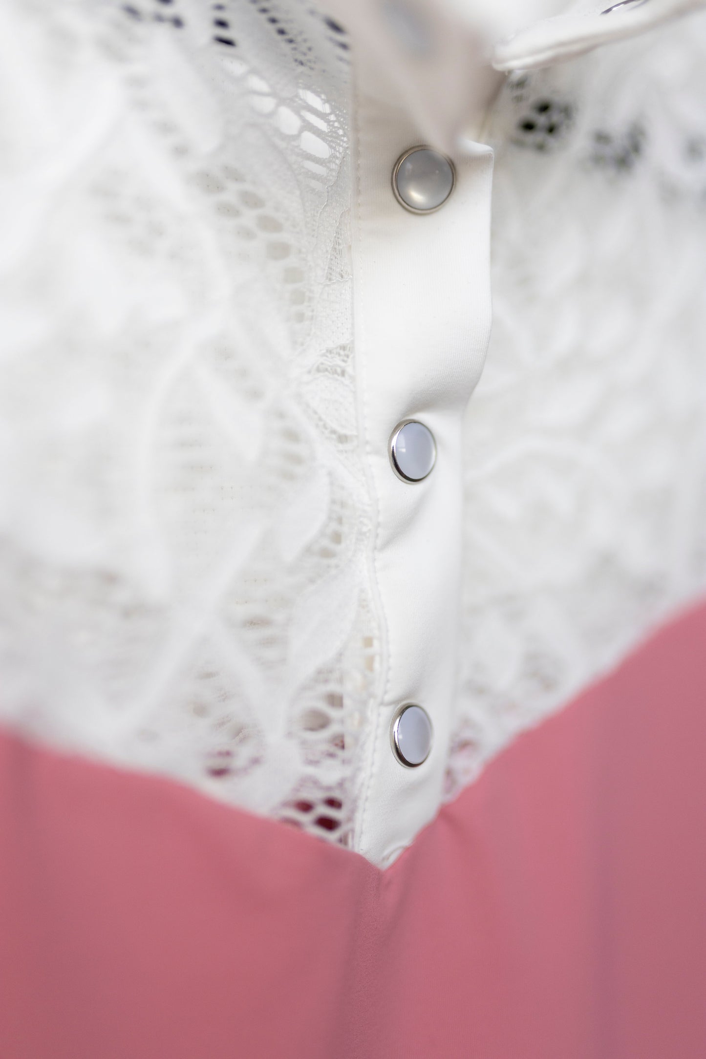 Blush Ultralight Show Shirt